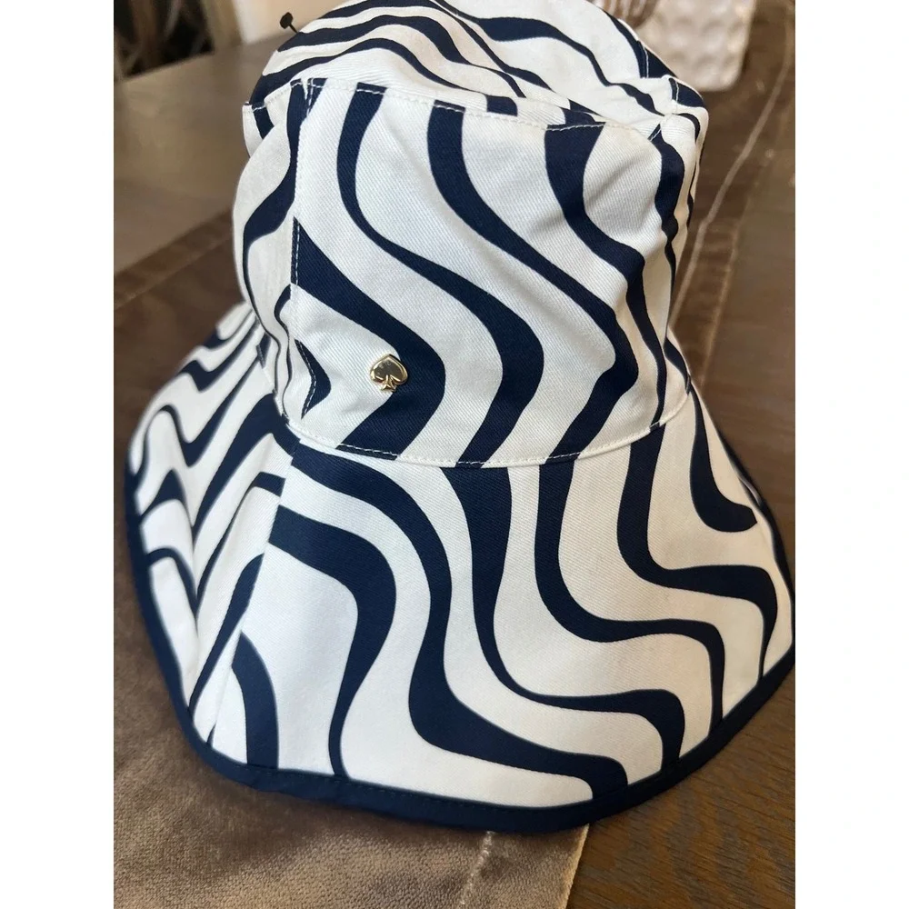 Kate Spade Cabana Wave Long Brim Bucket Hat Cream Navy